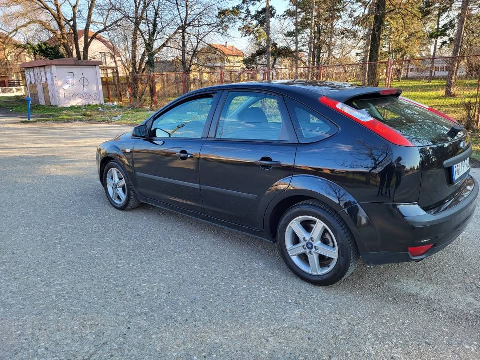 Ford Focus 1.8 TDCi-02