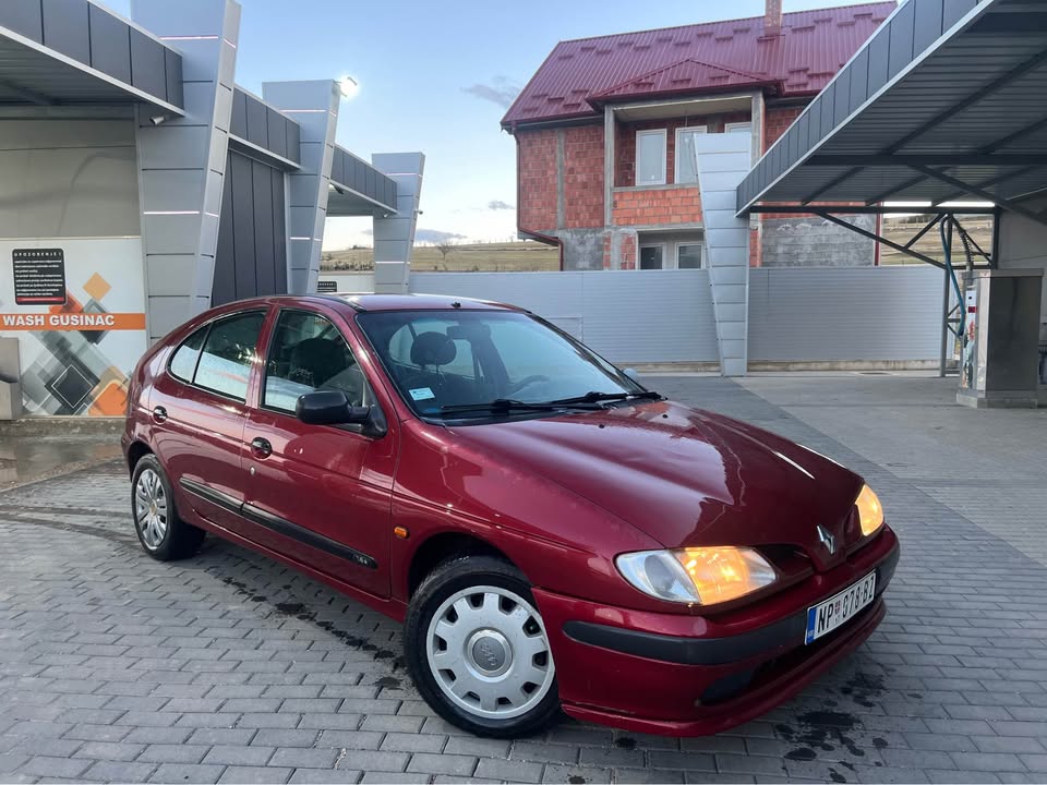 Na prodaju Renault Megane 1.6 benz