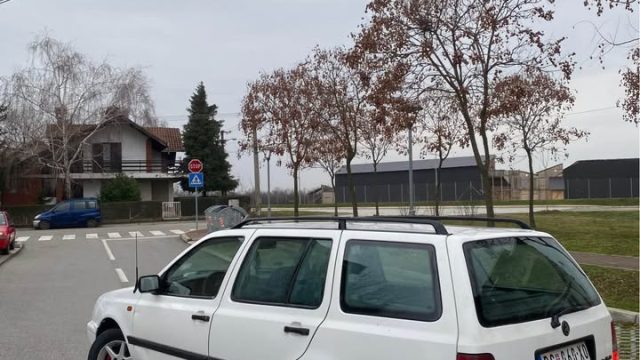 Polovni automobili Golf 3-04